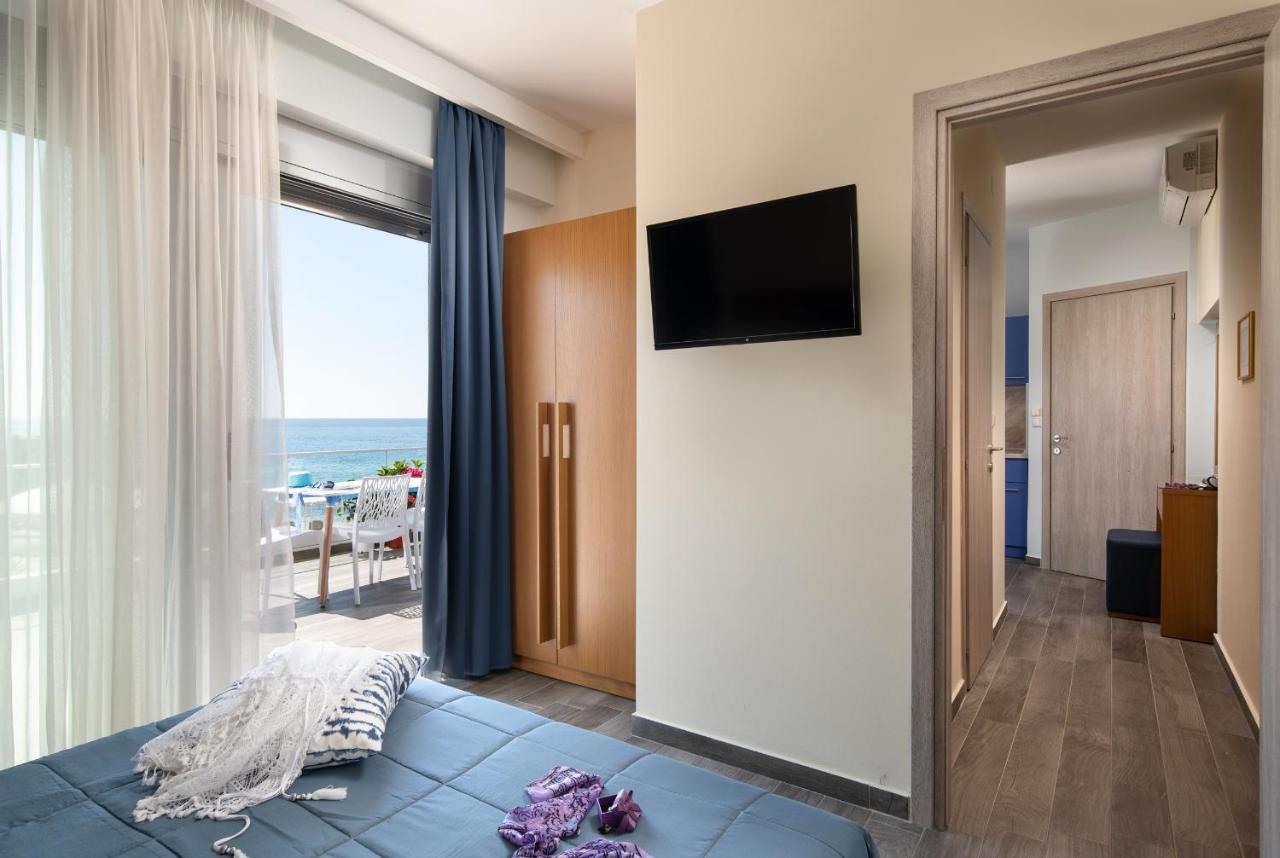 Almare Seaside Studios & Suites - Sarti Sithonia Buitenkant foto